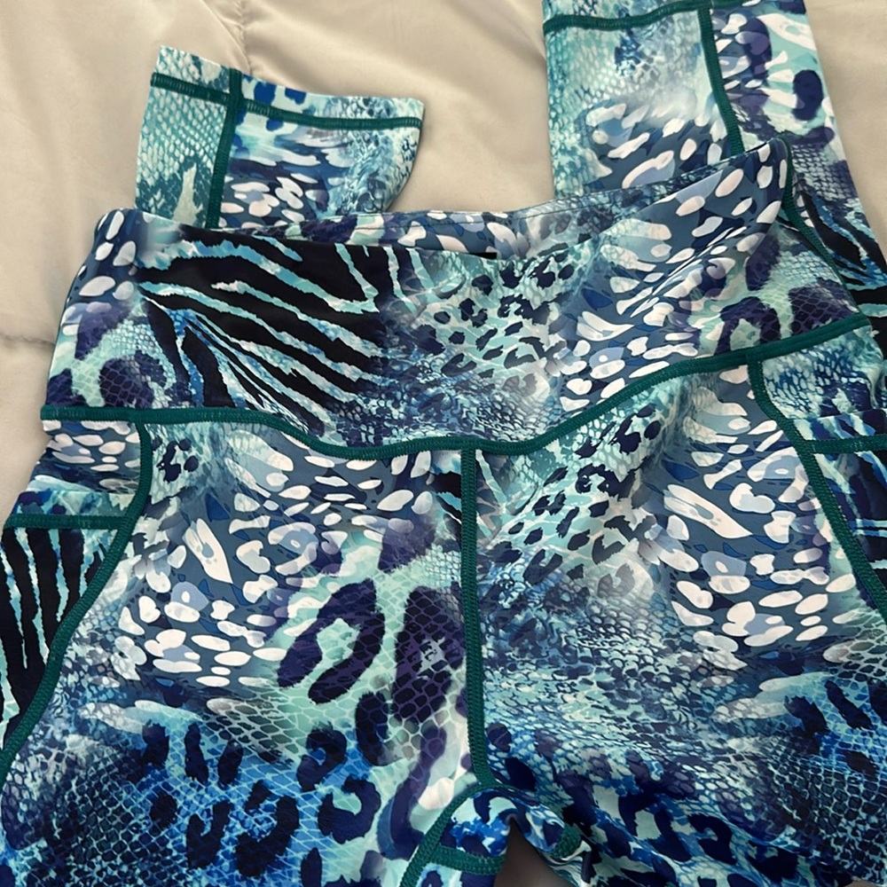 CVG capri leggings
